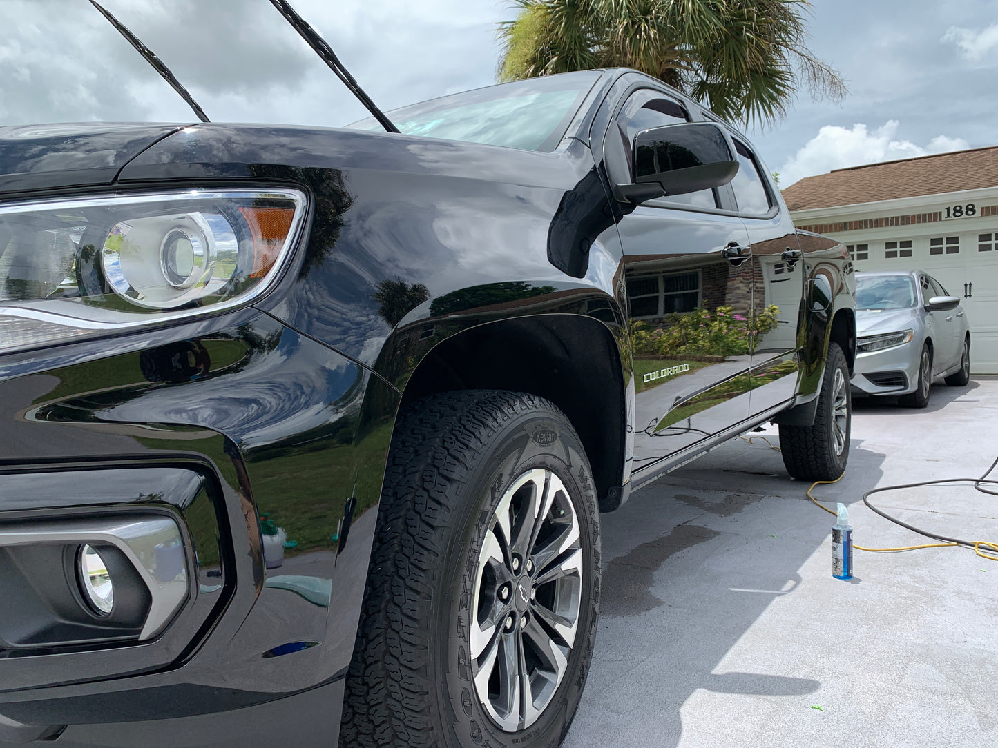 Exterior detailing service: Reviving the beauty of your car's outside.